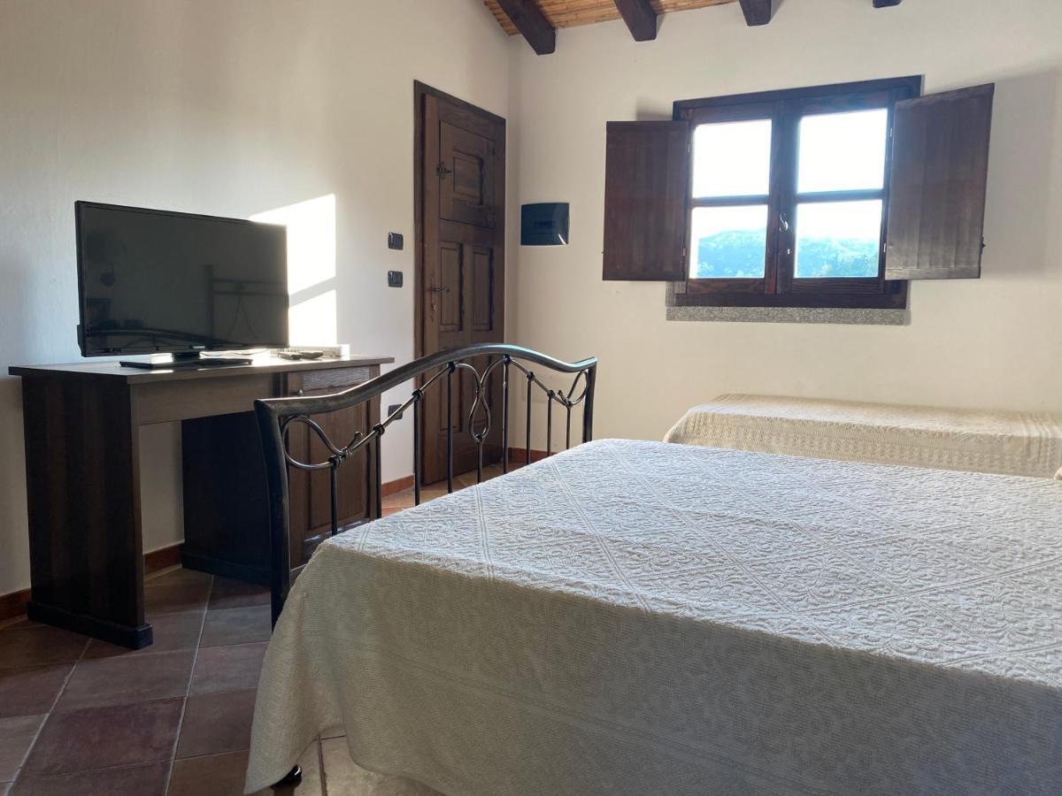Li Paduleddi Country Guest House Ольбия Экстерьер фото